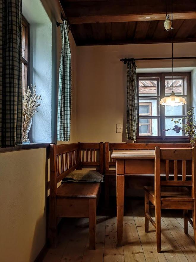 Apartmany Cerveny Dvur Chvalšiny Exterior foto