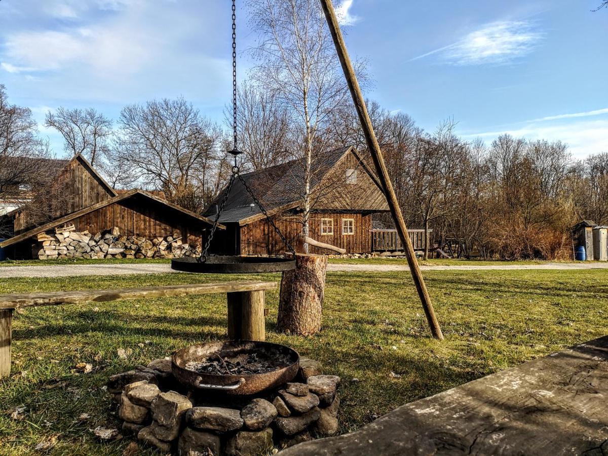 Apartmany Cerveny Dvur Chvalšiny Exterior foto